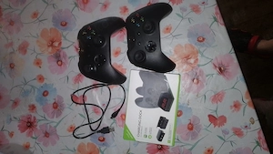 2 neue xBox one Wireless Controller mit Ladestation zu verkaufen 