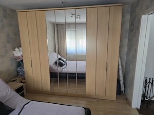 Kleiderschrank Holz