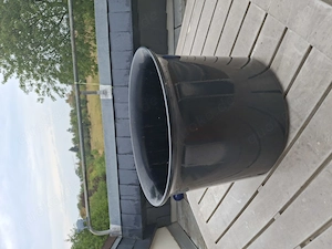 Blumenübertopf ( e) zu verschenken