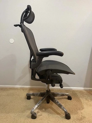 Herman Miller Aeron Remastered   Größe C, Vollausstattung mit Kopfstütze