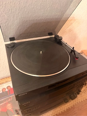 Sony LBT-D209 Stereoanlage mit Plattenspieler und 2 Lautsprecher