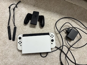 Nintendo Switch in weiß 