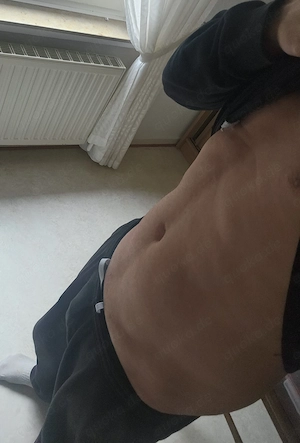Welche frau gern bbw ist so spontan und möchte verwöhnt werden von a bis zum m35 gut bestückt 