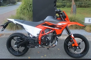 KTM125  neu 