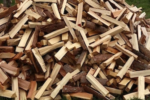 Brennholz gesägt   gespalten zu verkaufen