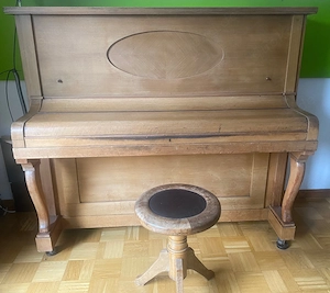 Pfister Markenklavier (1930) - warmes Klangbild, gut erhalten
