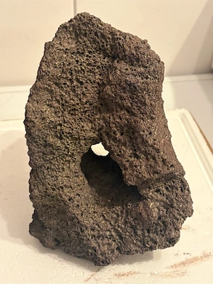 Lavalochgestein Bild 2
