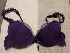 New Yorker BH 75A   dunkelviolett mit schwarzer Spitze