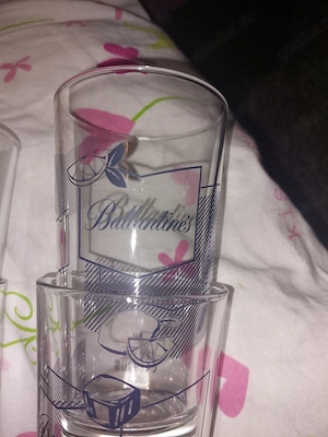 4 Trinkgläser 