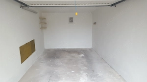 Garage in Kelsterbach, Süd, nähe Bahnhof zu vermieten.