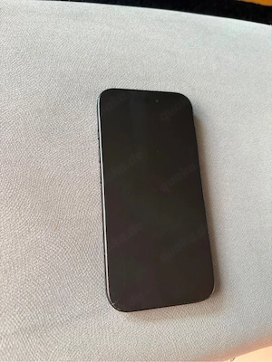 iPhone 16 in schwarz Superzustand Bild 3