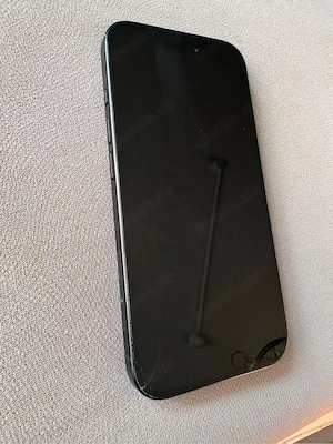iPhone 16 in schwarz Superzustand Bild 4