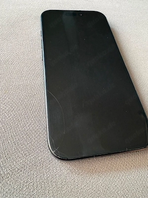 iPhone 16 in schwarz Superzustand Bild 5