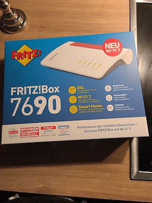 verkaufe nagelneue Fritzbox 7690 noch versiegelt