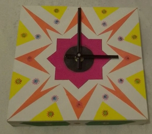 Bunte Handgemachte Wanduhr
