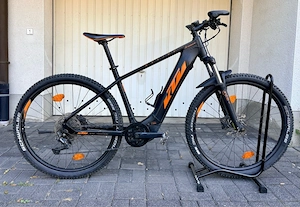 2x KTM "Macina Team 293" in L 49cm u. XL 53cm   je 1.200,- VB TOP