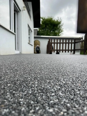 Terrassen-, Treppen-, Eingangs Sanierungen Steinteppich