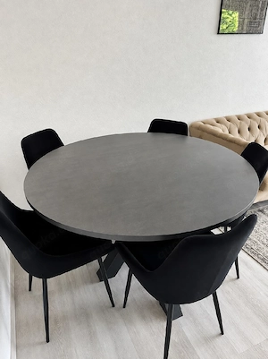 Esstisch mit 5 Stühlen 