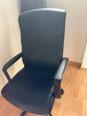 drehbarer Bürostuhl