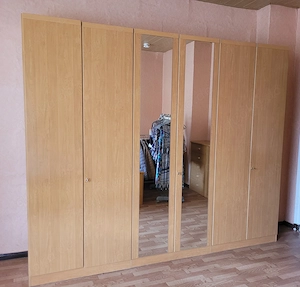Schlafzimmermöbel Bett, Nachtschränken, Lattenroste, Grosser Kleiderschrank  Bild 4