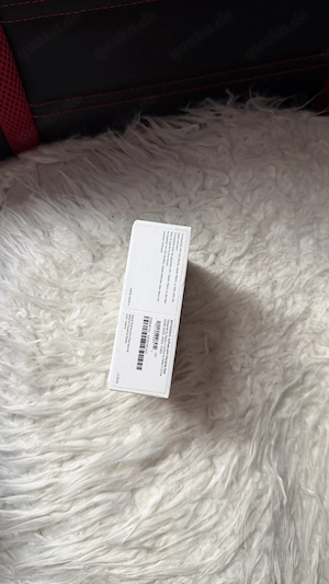 Original Apple AirPods Verpackung mit Ladecase   ohne Kopfhörer