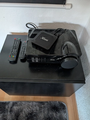 DBPower LED-Projektor Heimkino D9 HB Inklusive X98K Medien Box