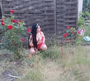 Domina sucht Bi Sklaven