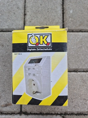 digitale Zeitschaltuhr von O.K., Modell EMT700-G
