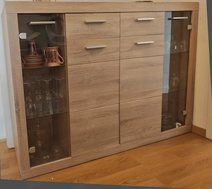 Sideboard zu verkaufen