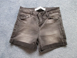 Jeans Short Gr. 34 Primark.