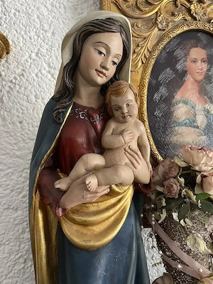 Schnitzfigur - Hl. Maria ,- zu verkaufen.