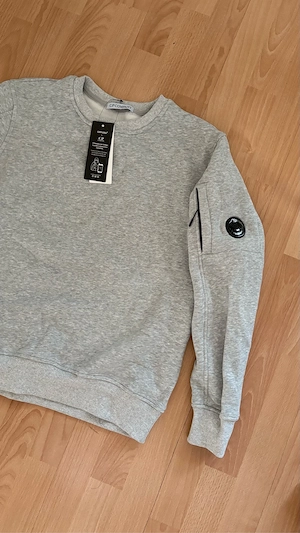 C.P Compnay Pulli 