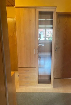 Massivholzschrank mit Glastür & 3 Schubladen   hochwertig