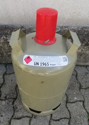 11Kg Gasflasche, grau mit Füllung, Topzustand.