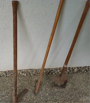 Gartenwerkzeuge  Gartengeräte: Hacken, Hauen, Spaten