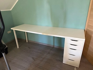 Grosser Schreibtisch von IKEA
