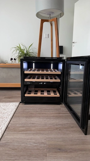 : Avintage AVI60F2FV Weinkühlschrank   2 Zonen, 28 Flaschen