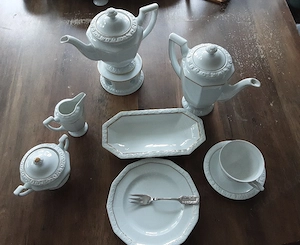 Kaffeesevice 70 teilig - Classic Rose - mit Goldrand von Rosenthal 