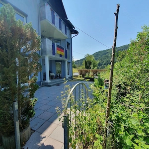 3 Zimmer-Wohnung, 110m , große Terasse, Lastaufzug, Sauna, EG, 1050  kaltmiete