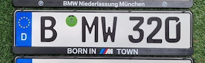BMW made in M-TOWN 2 Kennzeichen Rahmen neu 
