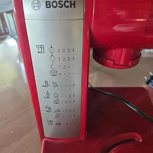 Bosch MUM48R1 Küchenmaschine, Rot, Inkl. Zubehör
