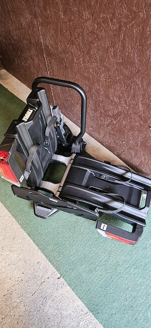 Thule EasyFold 933 Black Edition mit Zubehör 