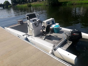Verkaufe Katamaran Motorboot mit 20 PS Suzuki Aussenborder  Bild 4