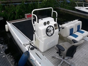 Verkaufe Katamaran Motorboot mit 20 PS Suzuki Aussenborder  Bild 2