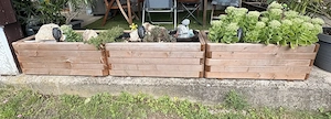 Gartenholzkübel aus Holz, dekorativ und robust für Balkon und Terrasse
