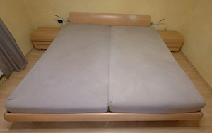 Schlafzimmer Bett 200 x 200 cm + Lattenrost + Nachtkästchen
