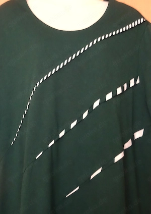 T-SHIRT, Gr. 50 -NEU- dunkelgrün mit 3 weiß grünen Schrägstreifen