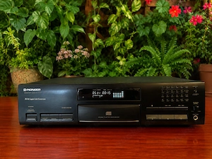 Pioneer PD-S605 Compact Disc Player
