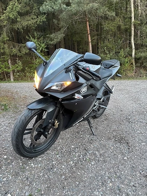 Yamaha R125   Top Zustand   viele Neuteile   ideal für A1 2.700   VB