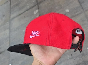 Vintage Nike Air Jordan Snapback Cap   Michael Jordan Signature   Rot Schwarz